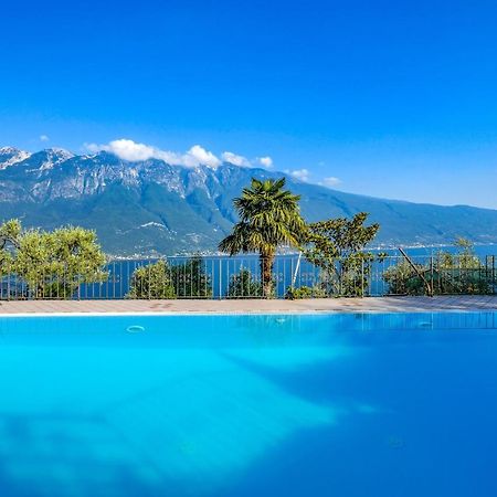 Casa Elka Residence Lake View And Pool By Garda Domus Mea Pieve  Exteriör bild