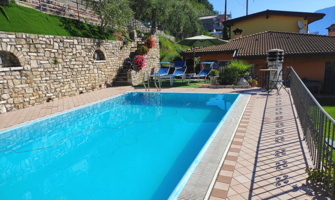 Casa Elka Residence Lake View And Pool By Garda Domus Mea Pieve  Exteriör bild