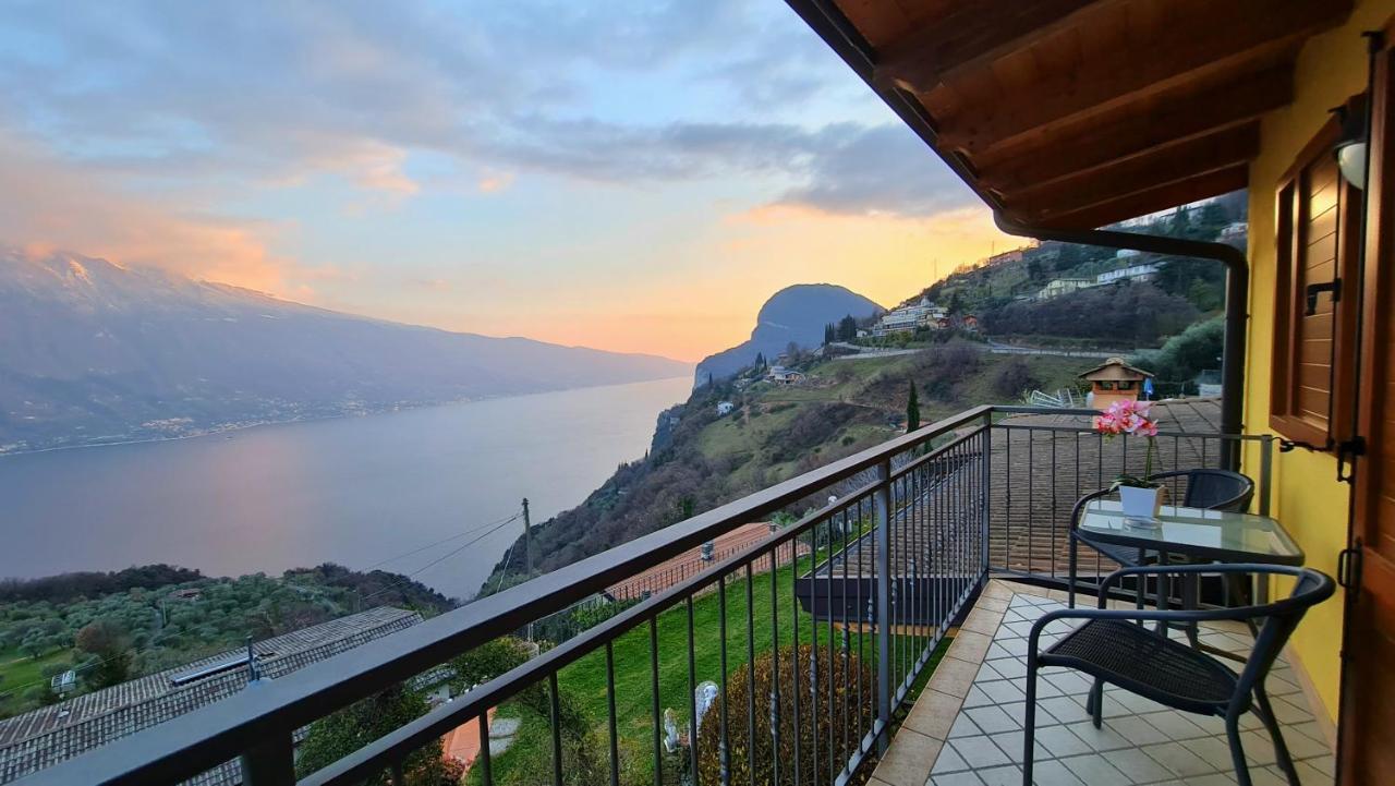 Casa Elka Residence Lake View And Pool By Garda Domus Mea Pieve  Exteriör bild